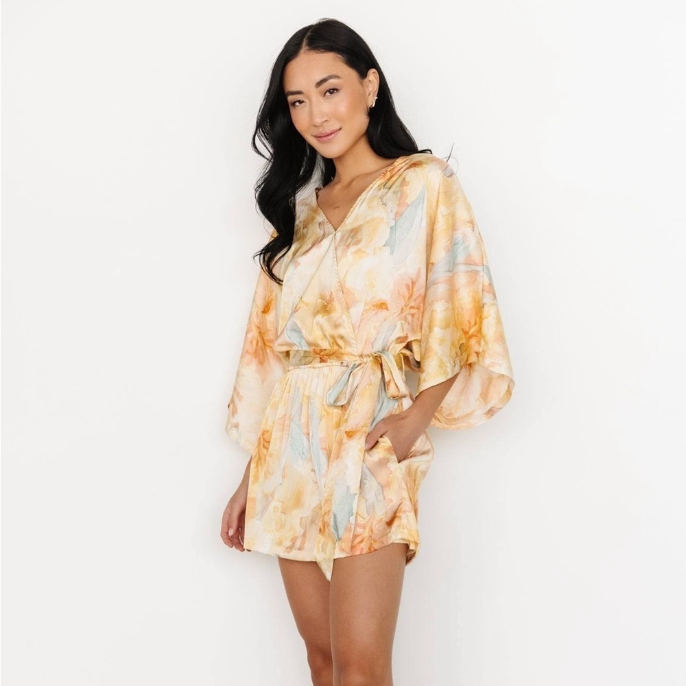 Baltic Born Aegean Romper Size Small | Sunrise Watercolor Floral Kimono Sleeve